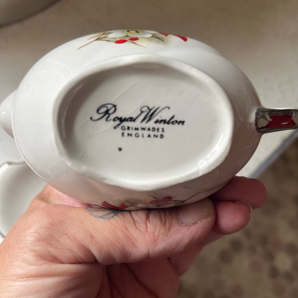 Vintage Gravy Boat Poinsettia - Picture 2 of 2